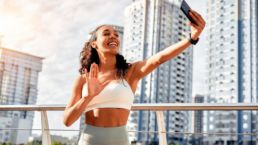 female running influencer
